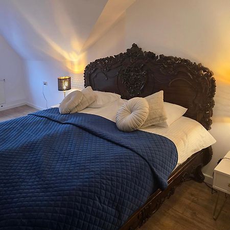 Hotel Kurpia Arte Nowogród Buitenkant foto