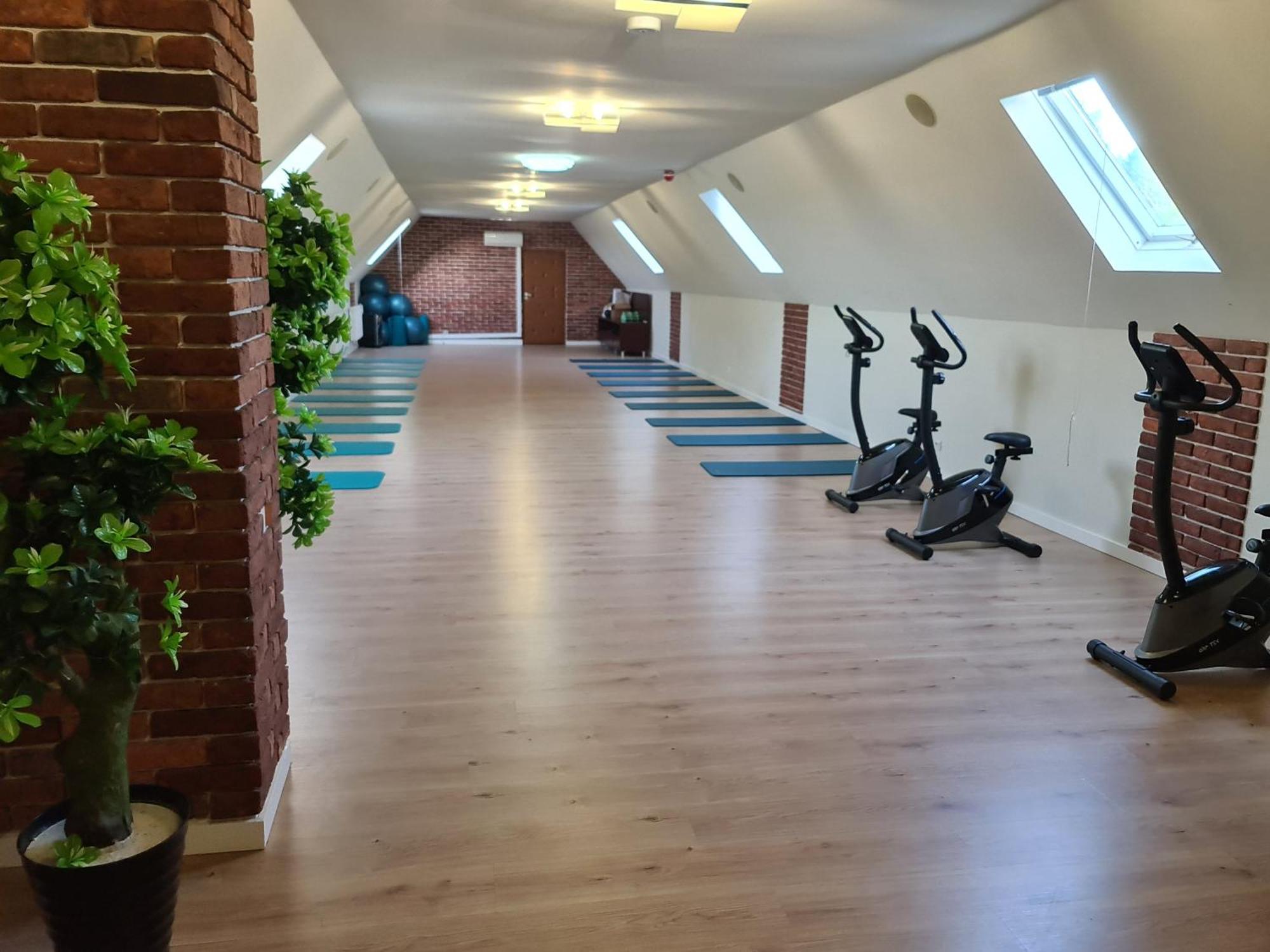 Hotel Kurpia Arte Nowogród Buitenkant foto
