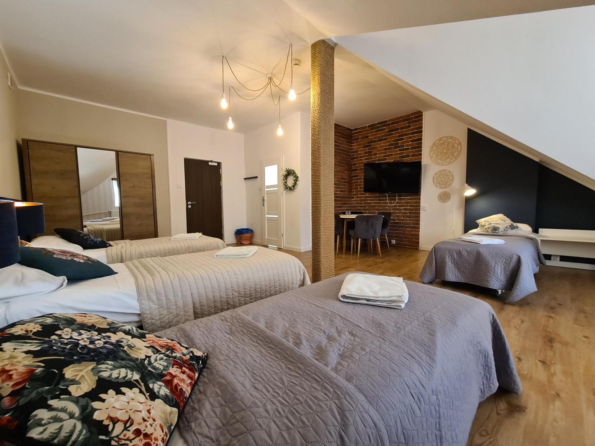 Hotel Kurpia Arte Nowogród Buitenkant foto