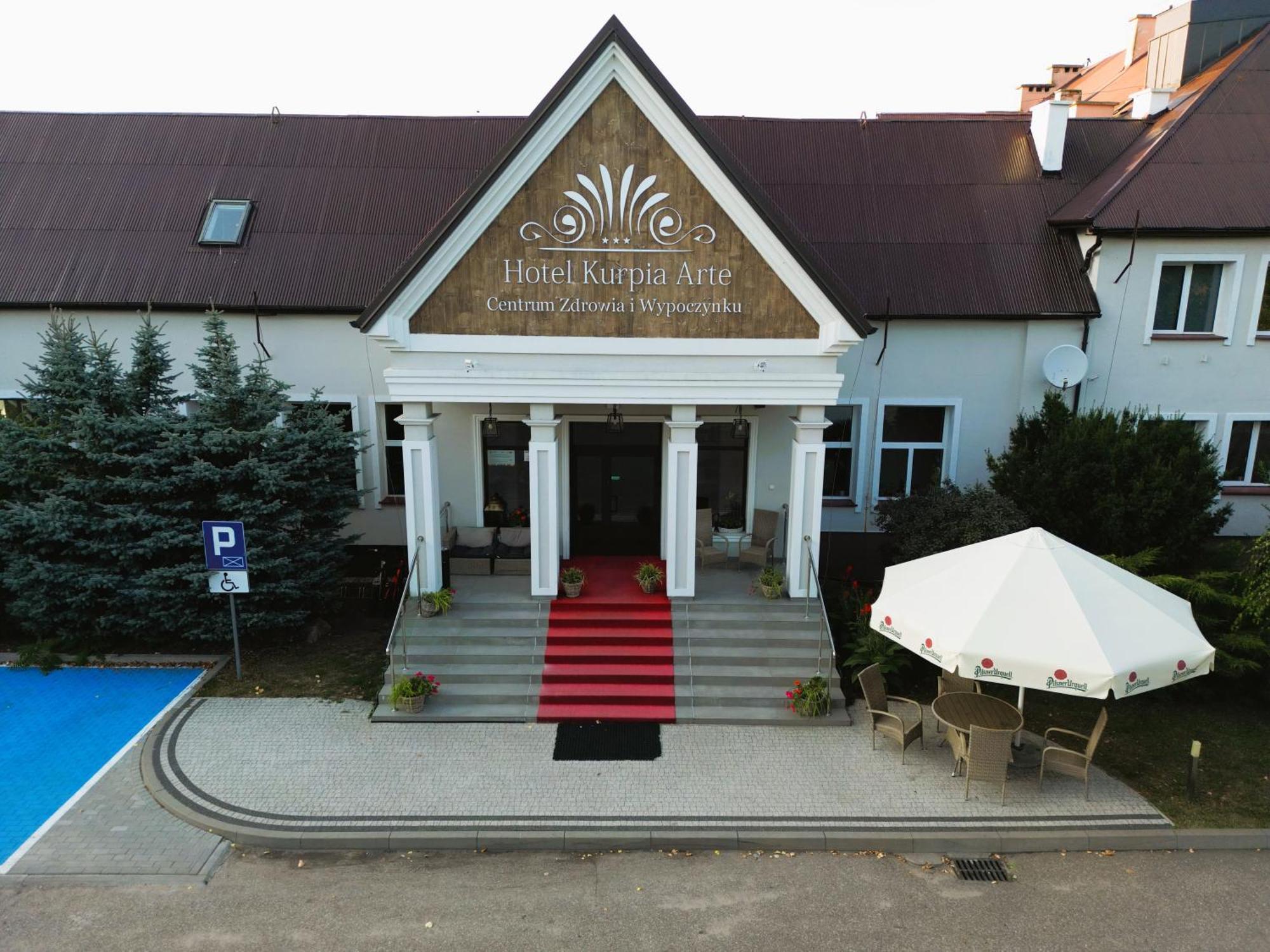 Hotel Kurpia Arte Nowogród Buitenkant foto
