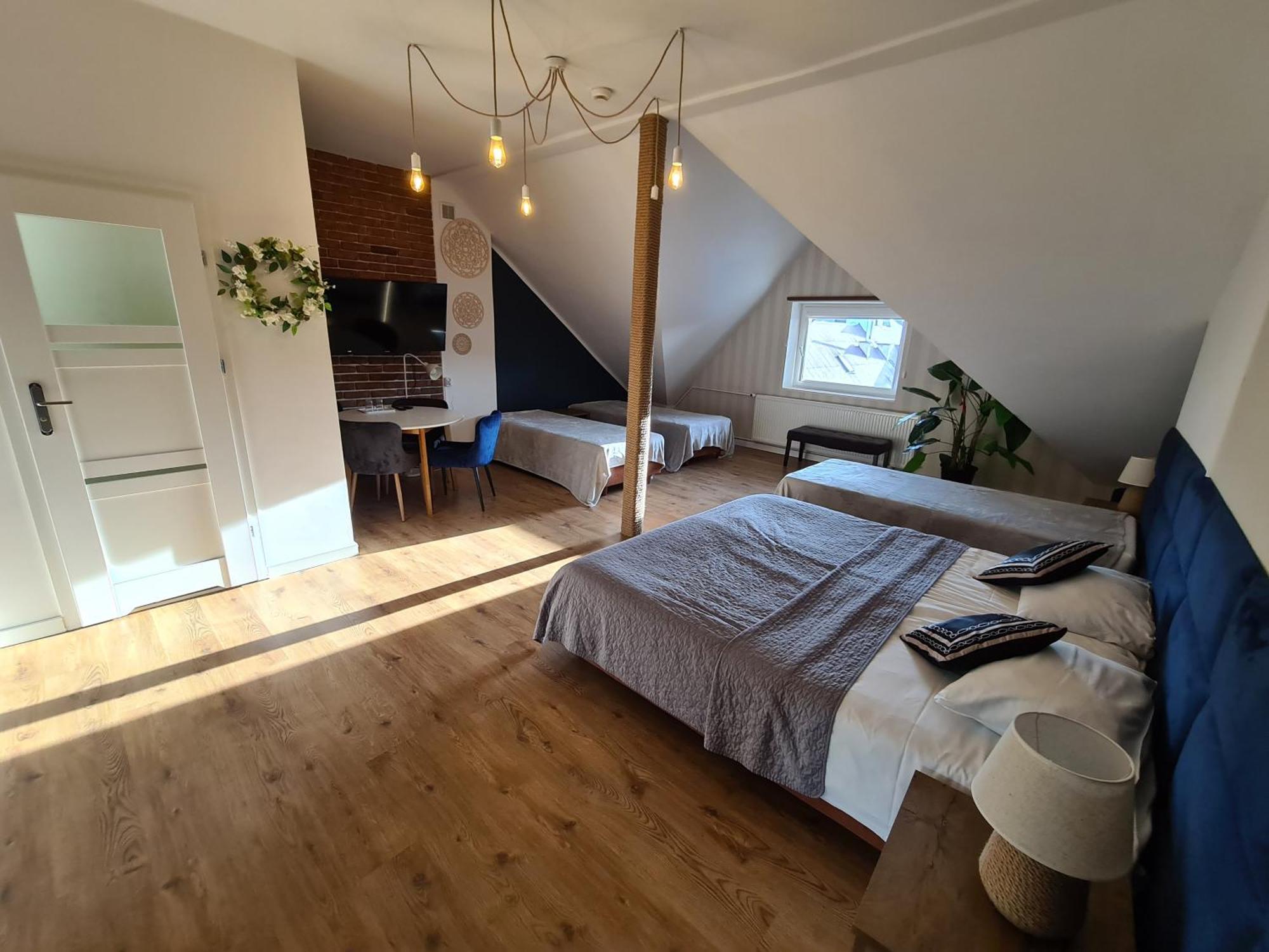 Hotel Kurpia Arte Nowogród Buitenkant foto