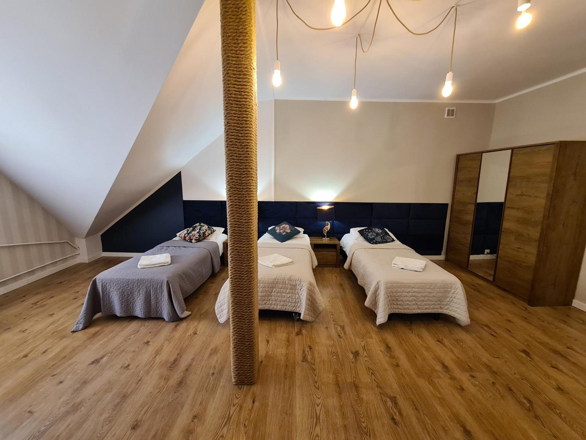 Hotel Kurpia Arte Nowogród Buitenkant foto