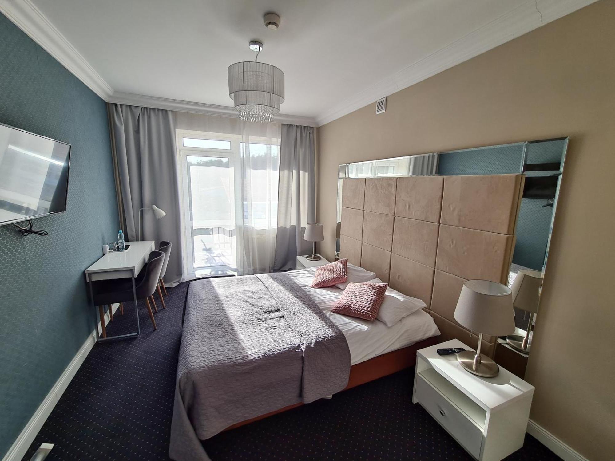 Hotel Kurpia Arte Nowogród Buitenkant foto