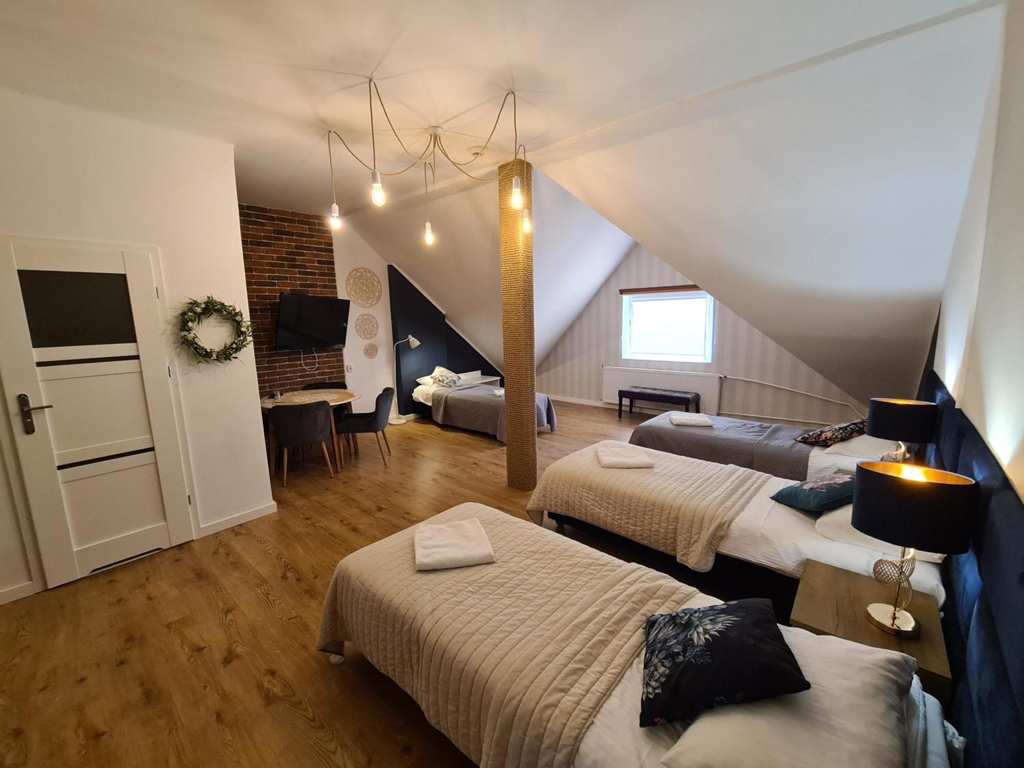 Hotel Kurpia Arte Nowogród Buitenkant foto
