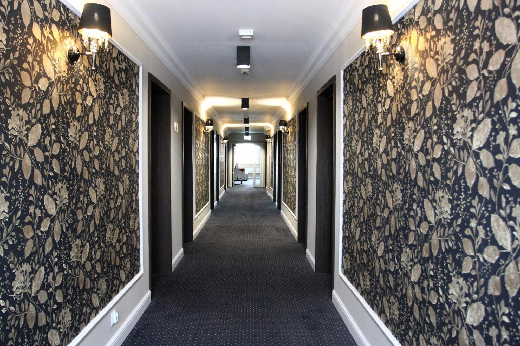 Hotel Kurpia Arte Nowogród Buitenkant foto
